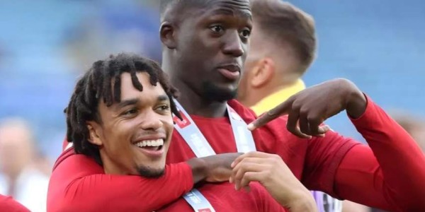 25岁铁卫威胁利物浦！20万周薪不给就投奔皇马？姆巴佩成关键诱饵！