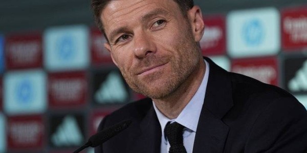 西甲地震！巴萨1800万欧截胡皇马？格里马尔多回家还是投奔恩师阿隆索！